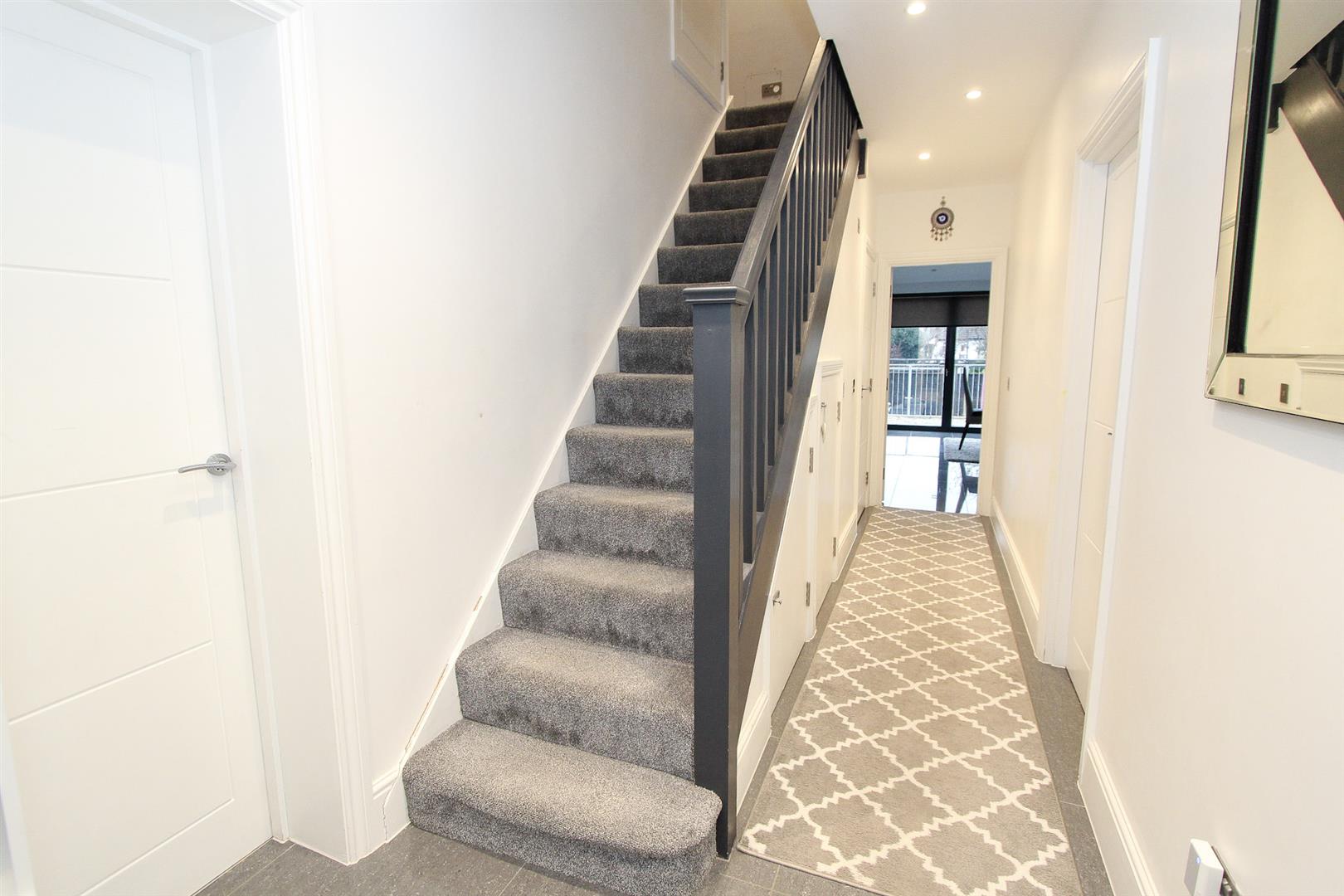 5 bed property in Demesne Road, Wallington